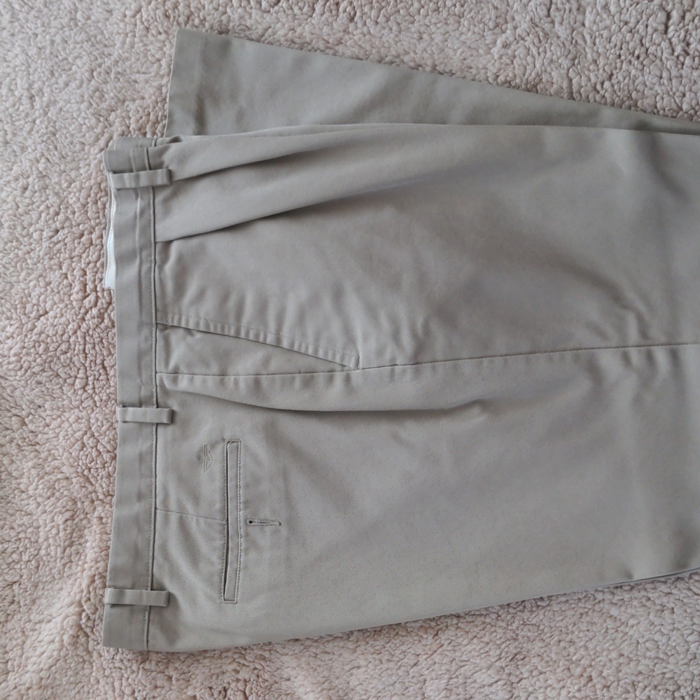 Dockers khakis